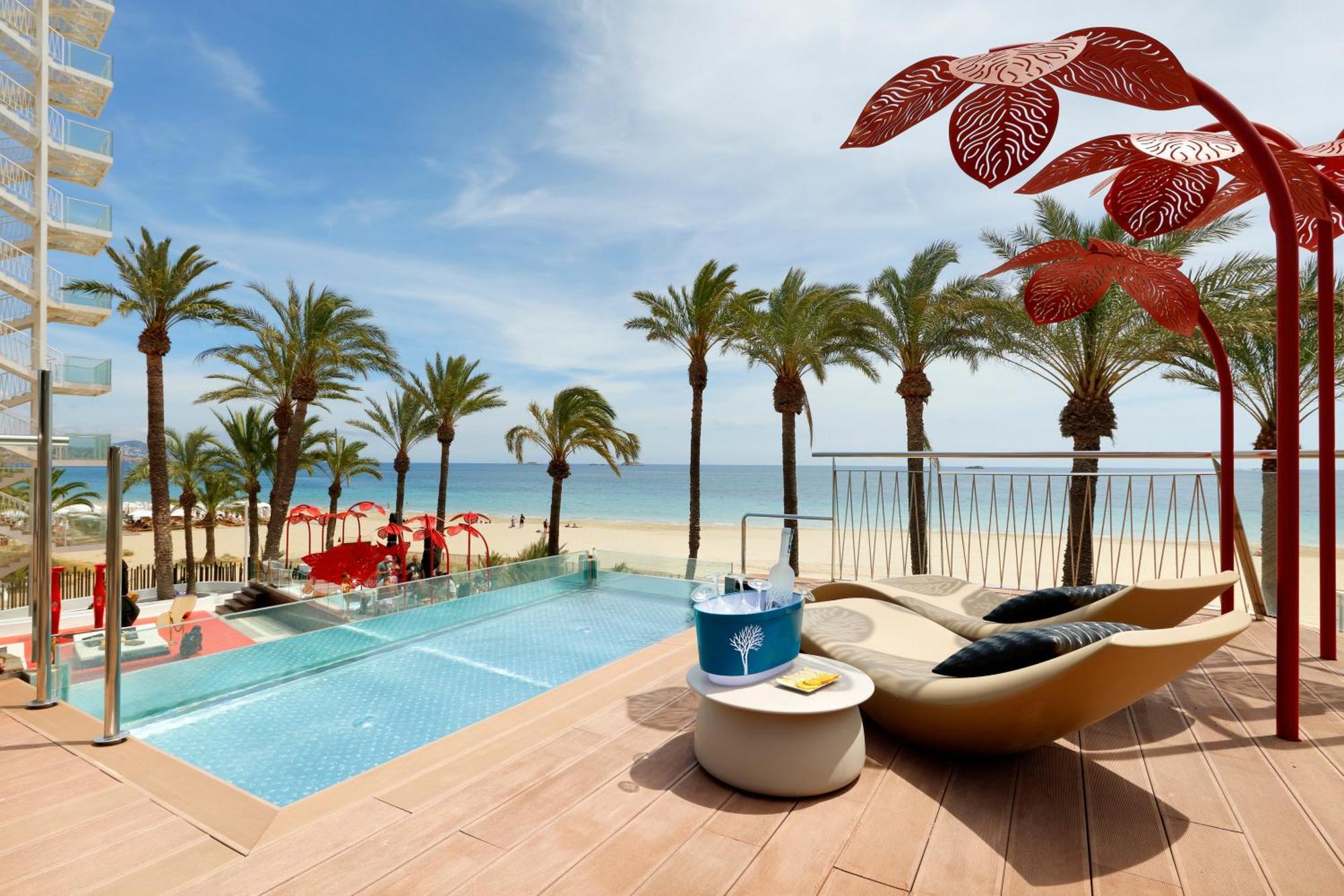 Ushuaia Ibiza Beach Hotel - Adults Only - Club Entrance Included Playa d'en Bossa Exterior photo