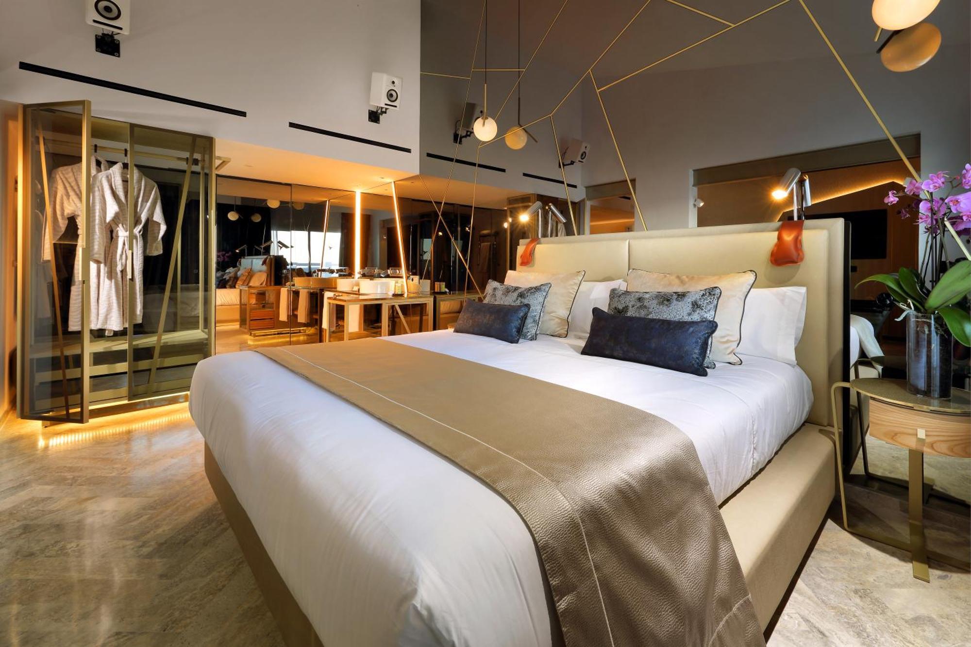 Ushuaia Ibiza Beach Hotel - Adults Only - Club Entrance Included Playa d'en Bossa Exterior photo