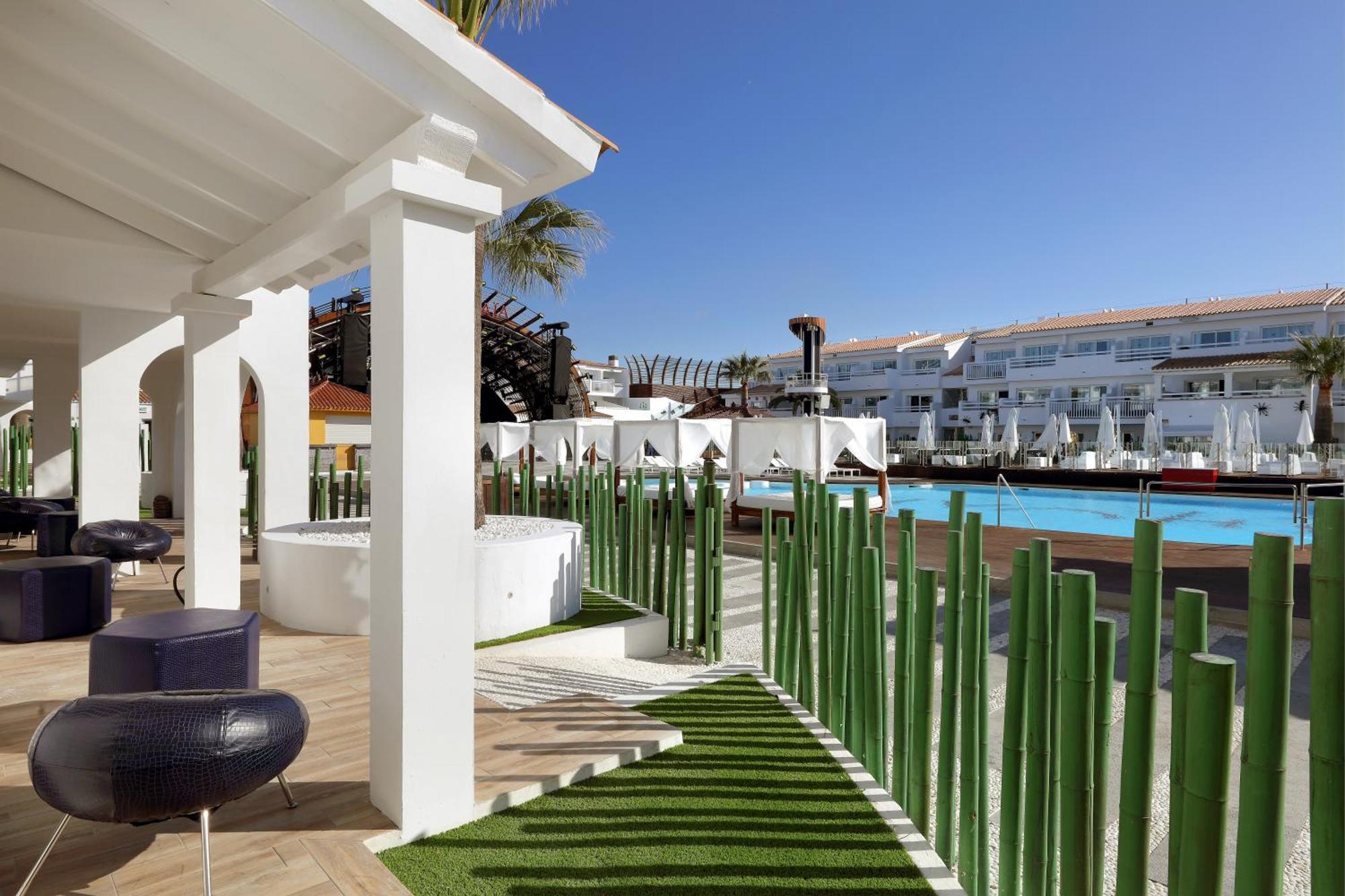 Ushuaia Ibiza Beach Hotel - Adults Only - Club Entrance Included Playa d'en Bossa Exterior photo