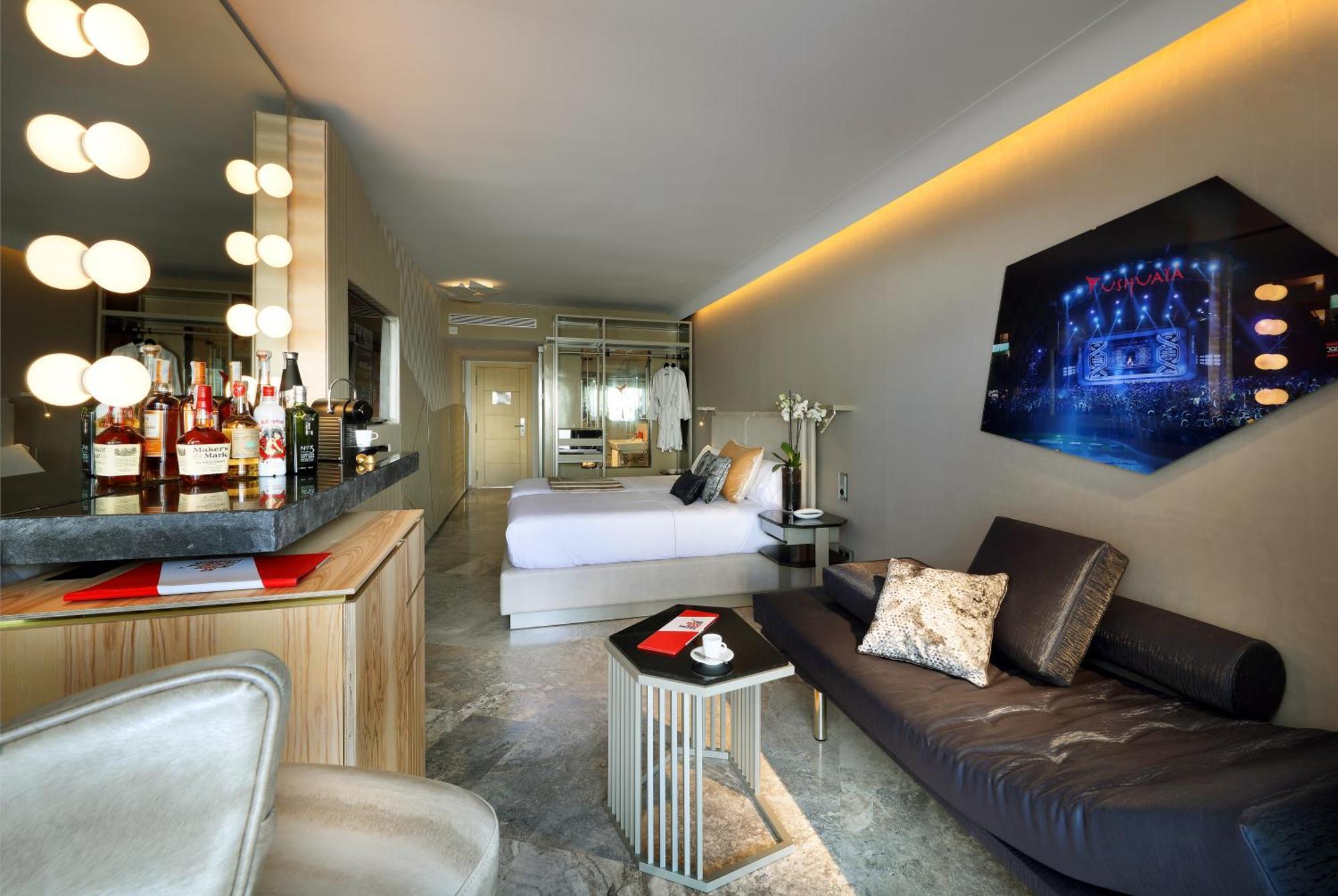Ushuaia Ibiza Beach Hotel - Adults Only - Club Entrance Included Playa d'en Bossa Room photo