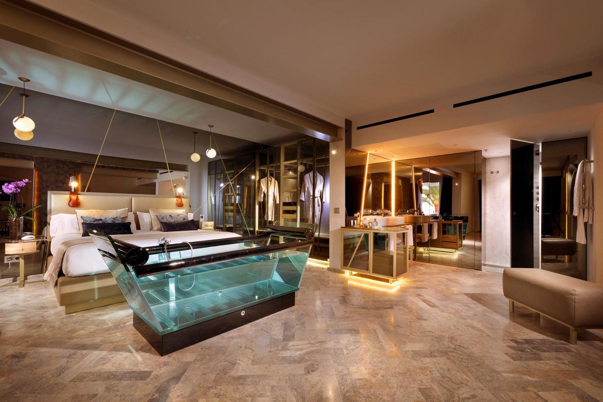 Ushuaia Ibiza Beach Hotel - Adults Only - Club Entrance Included Playa d'en Bossa Exterior photo