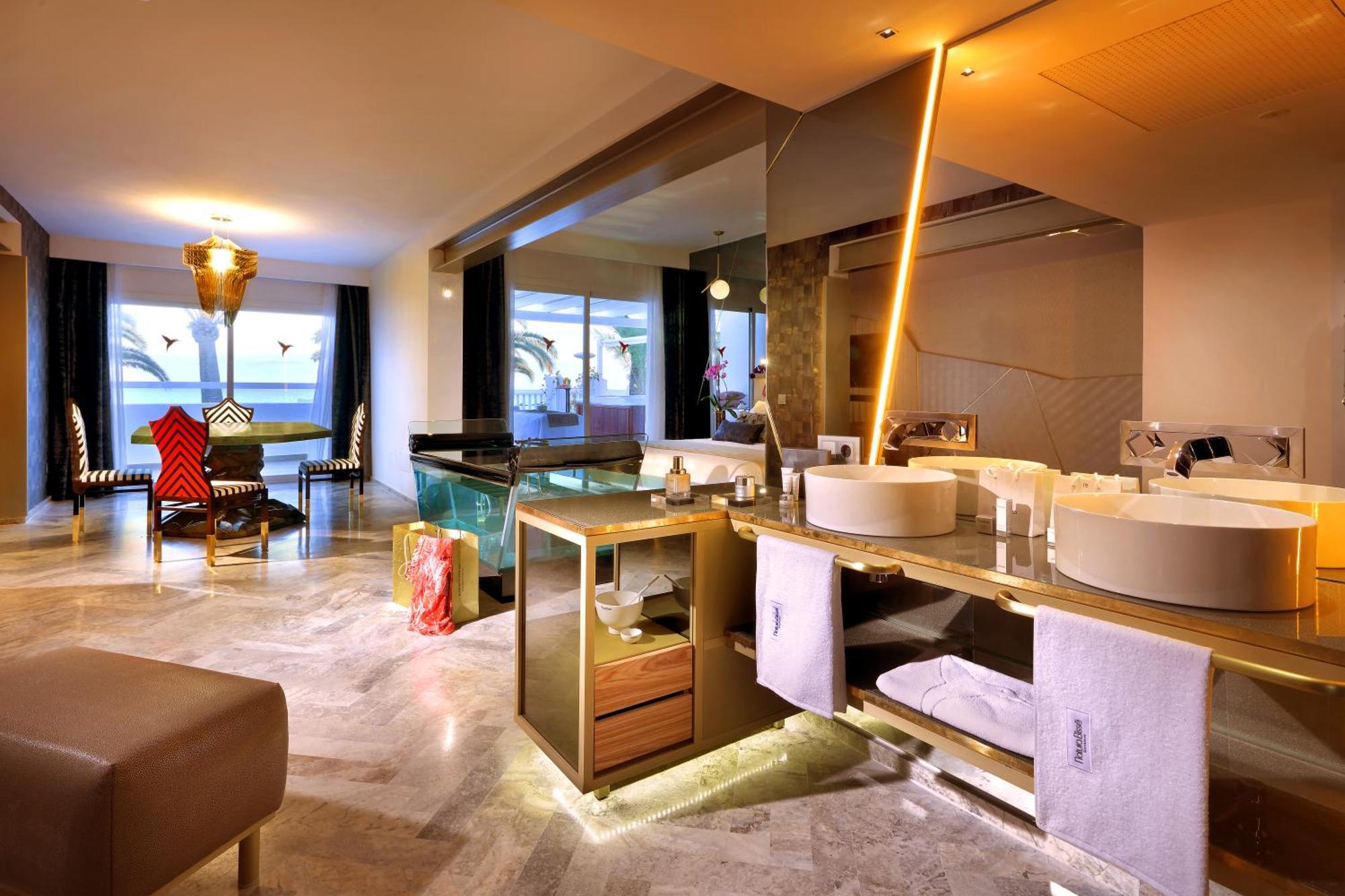 Ushuaia Ibiza Beach Hotel - Adults Only - Club Entrance Included Playa d'en Bossa Exterior photo