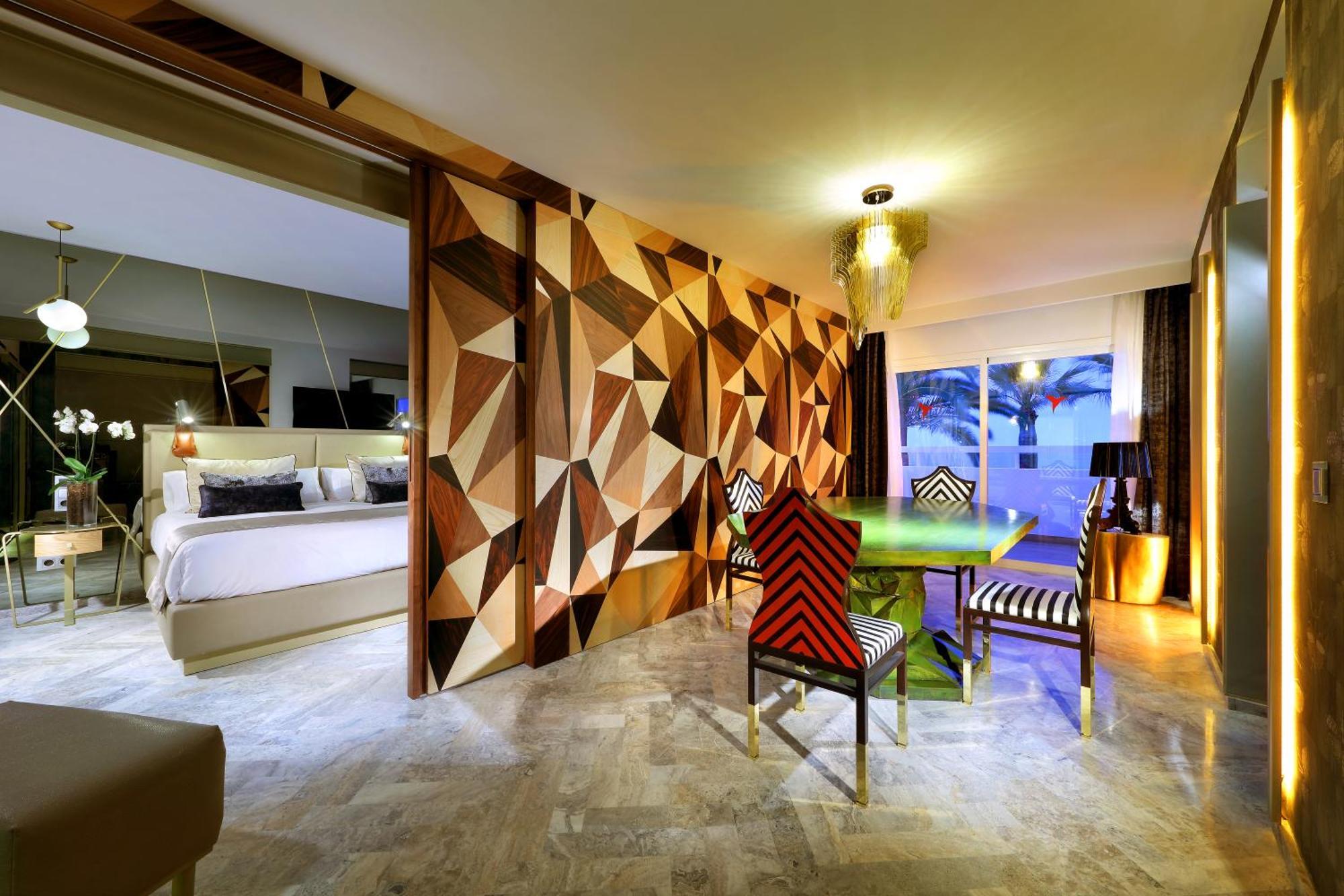 Ushuaia Ibiza Beach Hotel - Adults Only - Club Entrance Included Playa d'en Bossa Exterior photo
