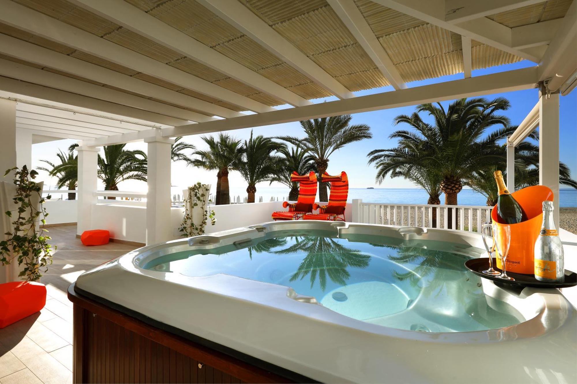 Ushuaia Ibiza Beach Hotel - Adults Only - Club Entrance Included Playa d'en Bossa Exterior photo