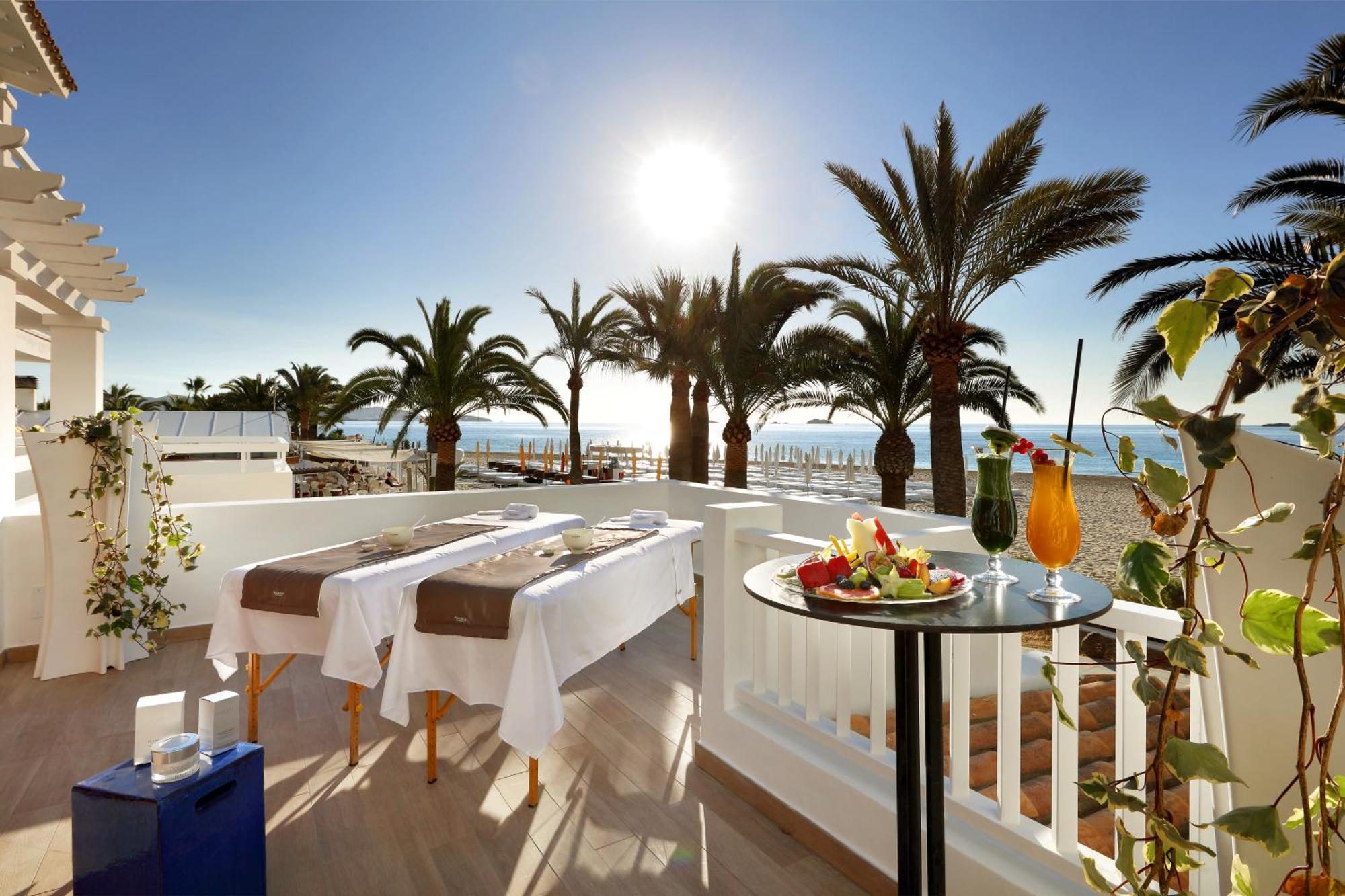 Ushuaia Ibiza Beach Hotel - Adults Only - Club Entrance Included Playa d'en Bossa Exterior photo