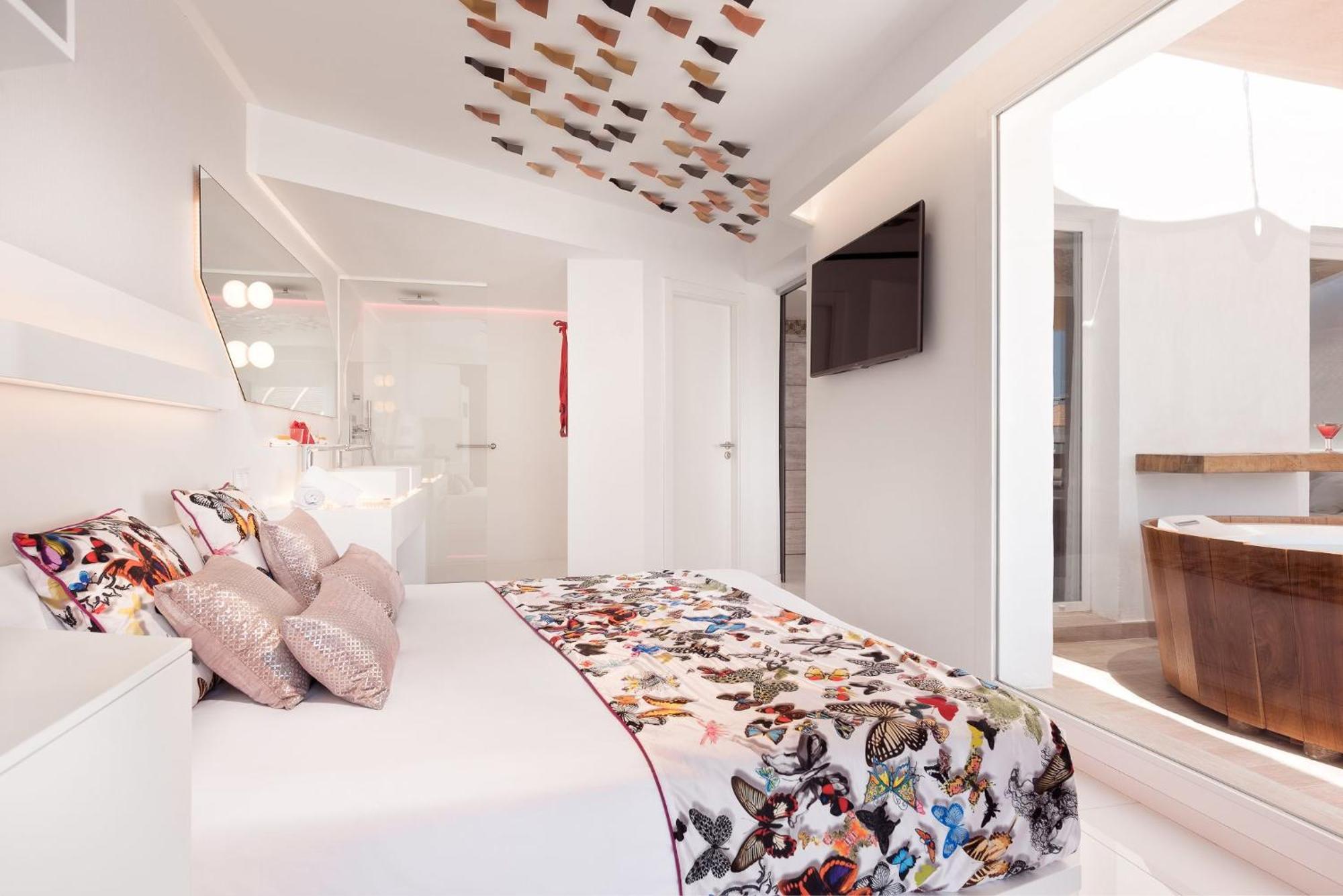 Ushuaia Ibiza Beach Hotel - Adults Only - Club Entrance Included Playa d'en Bossa Exterior photo