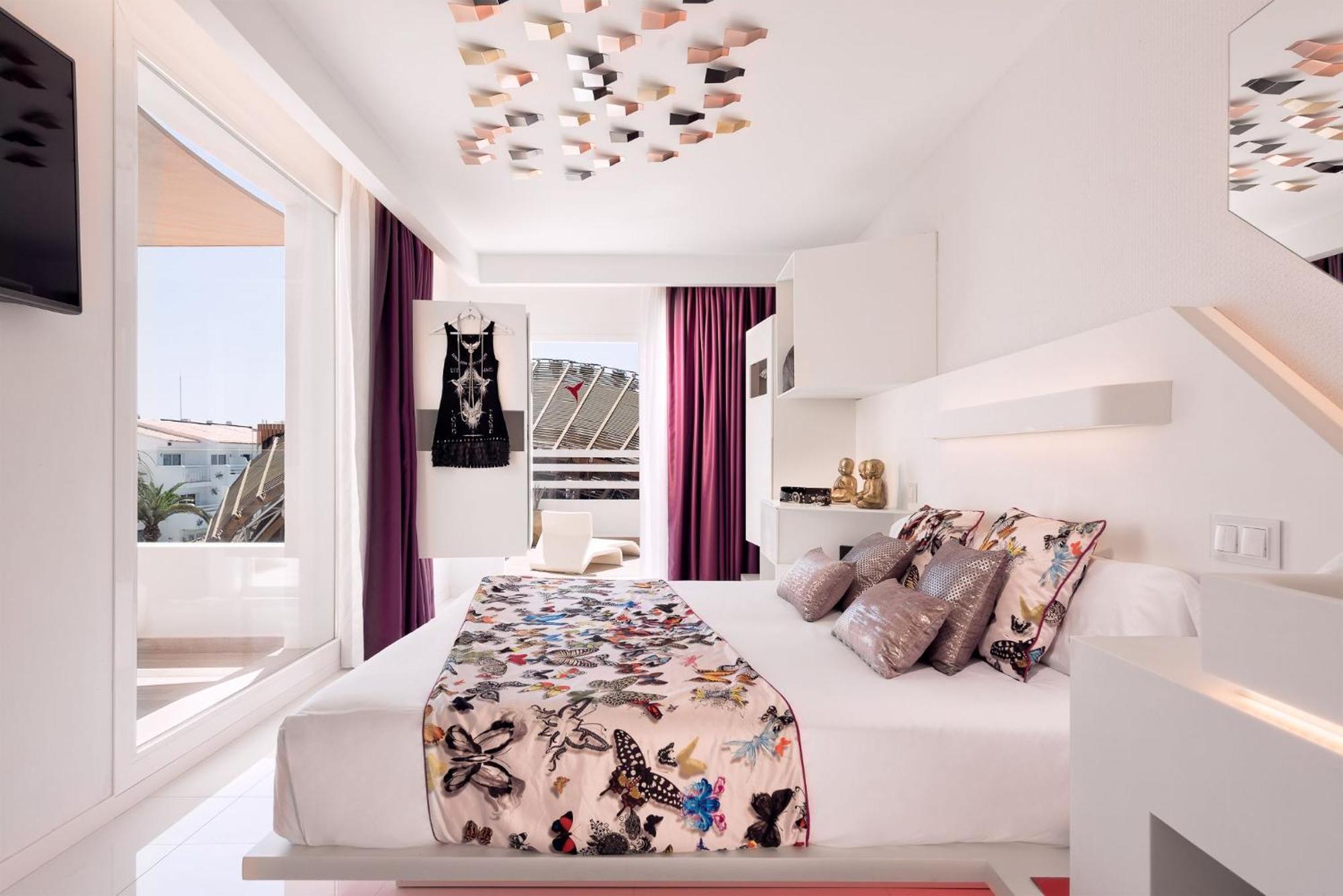 Ushuaia Ibiza Beach Hotel - Adults Only - Club Entrance Included Playa d'en Bossa Exterior photo