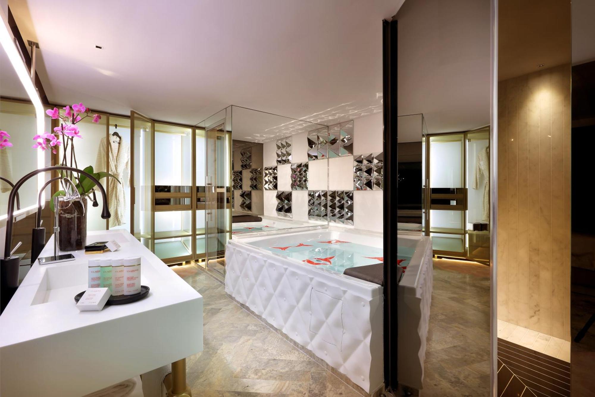 Ushuaia Ibiza Beach Hotel - Adults Only - Club Entrance Included Playa d'en Bossa Exterior photo